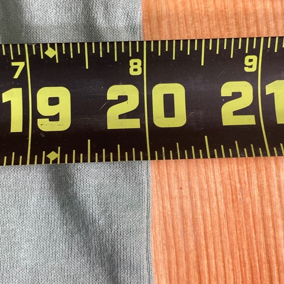 MAUI & SONS Large L Lrg Shark Logo Mens T-Shirt Tee Shirt Sage Green - Picture 3 of 8